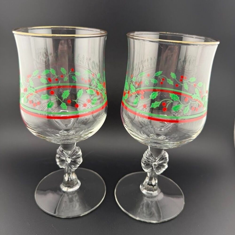 2 Vintage Libbey Arby's Christmas Holly Berry Wine Glasses, Bow Stem, Gold Rim - Picture 2 of 6